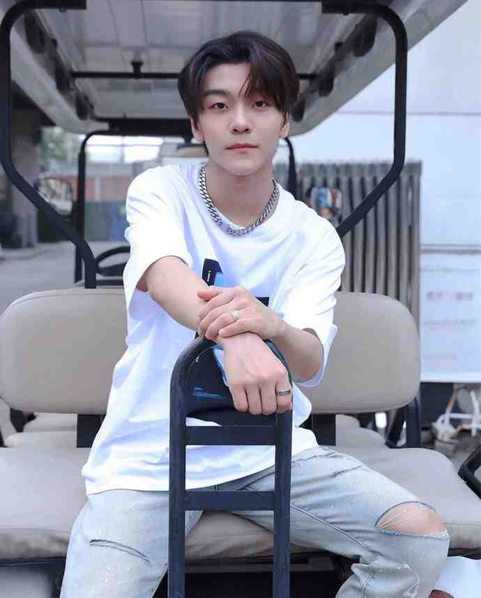 Xinlong Profile