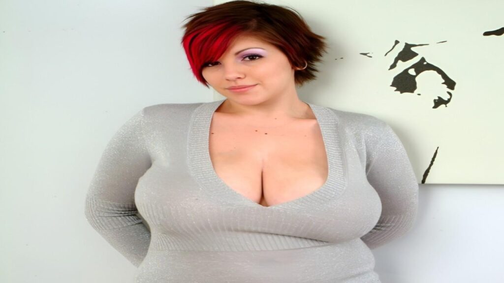 Dors Feline confidently poses for the camera, showcasing her style and personality.