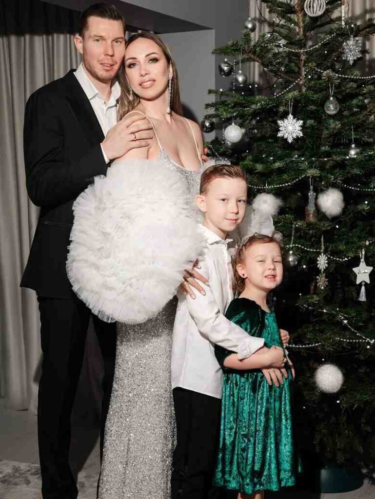 Dairis Bertāns Wife