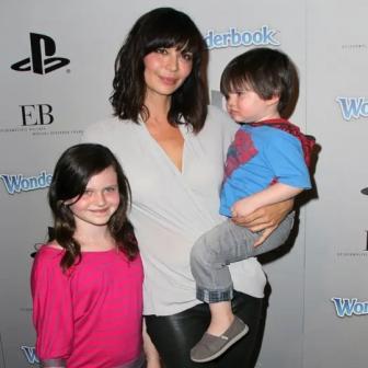 Catherine Bell With Children Gemma and Ronan ( Source : Instagram)
