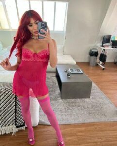 Mina Luxx Bio, Age, Height, Weight, Boyfriend, Net Worth 2025