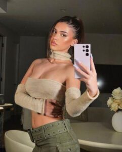 Leah Halton Age, Height, Weight, Boyfriend, Net Worth 2025