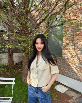 moon ga young without makeup ( Source : Instagram )