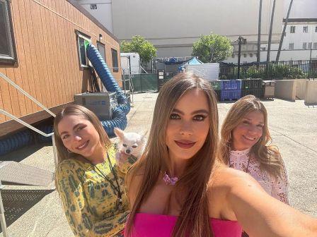 Sofia Vergara With Her friends ( Source : Instagram )