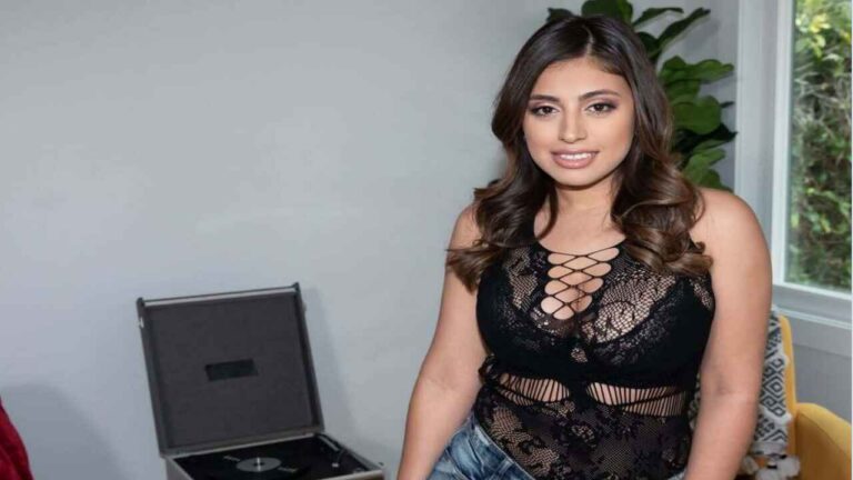 Ella Cervetto Age, Height, Weight, Boyfriend, Net Worth 2025