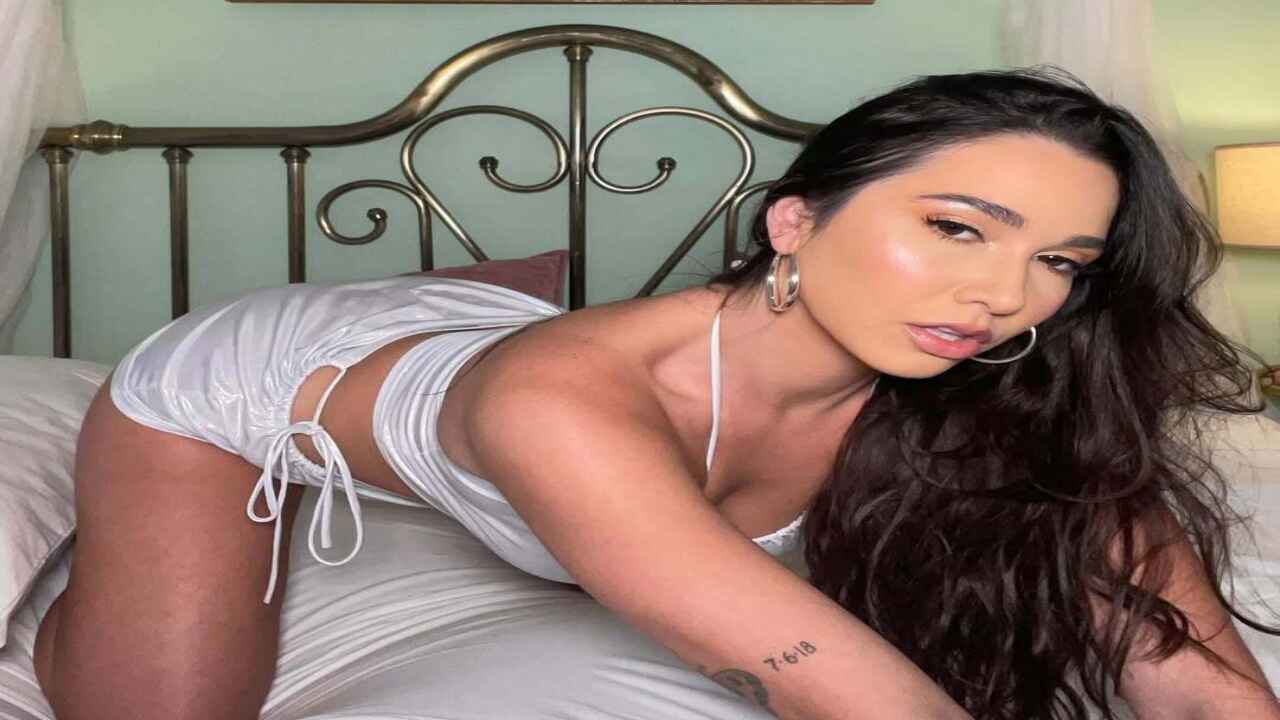 Karlee Grey Video, Age, Height, Weight, Boyfriend, Net Worth 2026 Karlee Grey