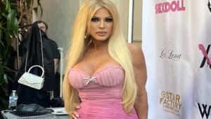 Amber Lynn Bach Age and birthday, Height, Weight, Boyfriend, Net Worth