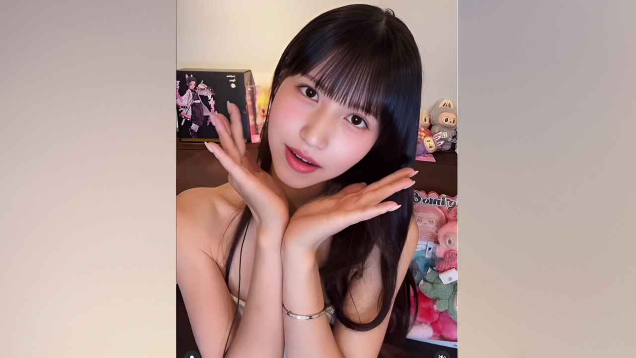 Momo Sakura