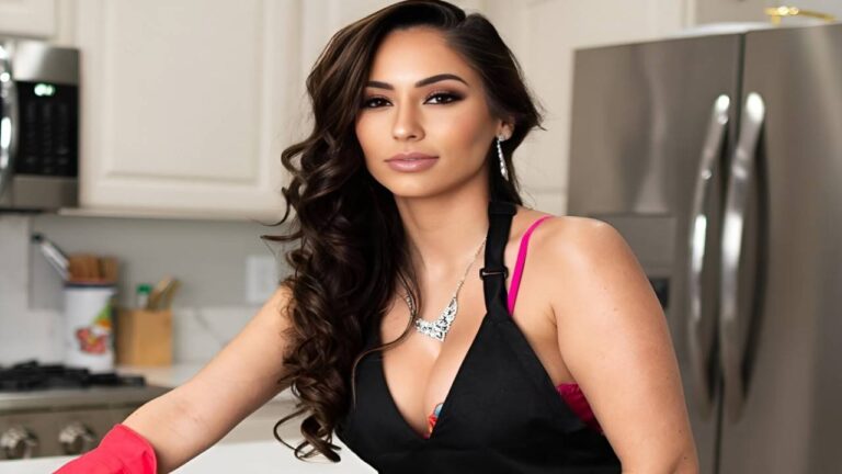 Reena Sky Video, Age, Height, Weight, Boyfriend, Net Worth 2026