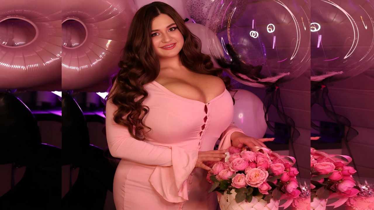 Demmy Blaze Age, Height, Weight, Boyfriend, Net Worth 2026 Demmy Blaze