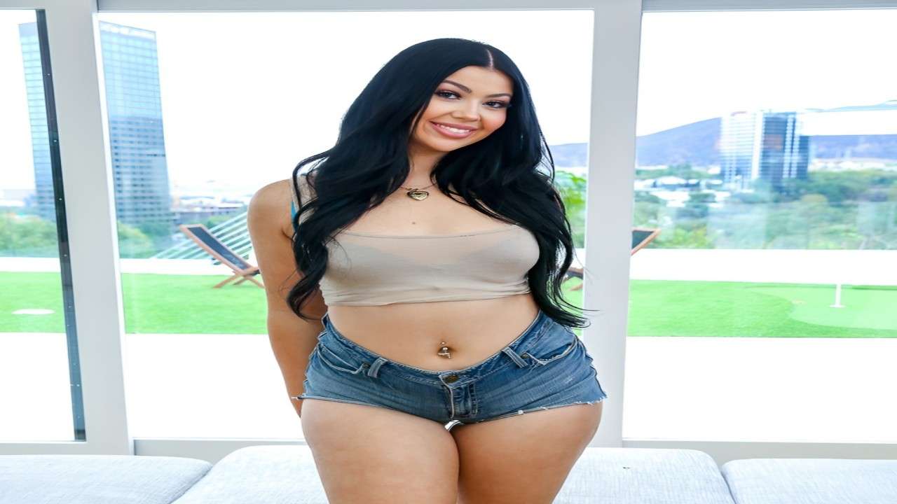 Holly Day Video, Age, Height, Weight, Boyfriend, Net Worth 2026 Holly Day