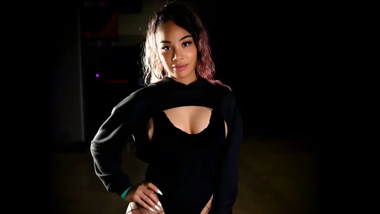 Honey Gold Age, Height, Weight, Boyfriend, Net Worth 2026 Honey Gold