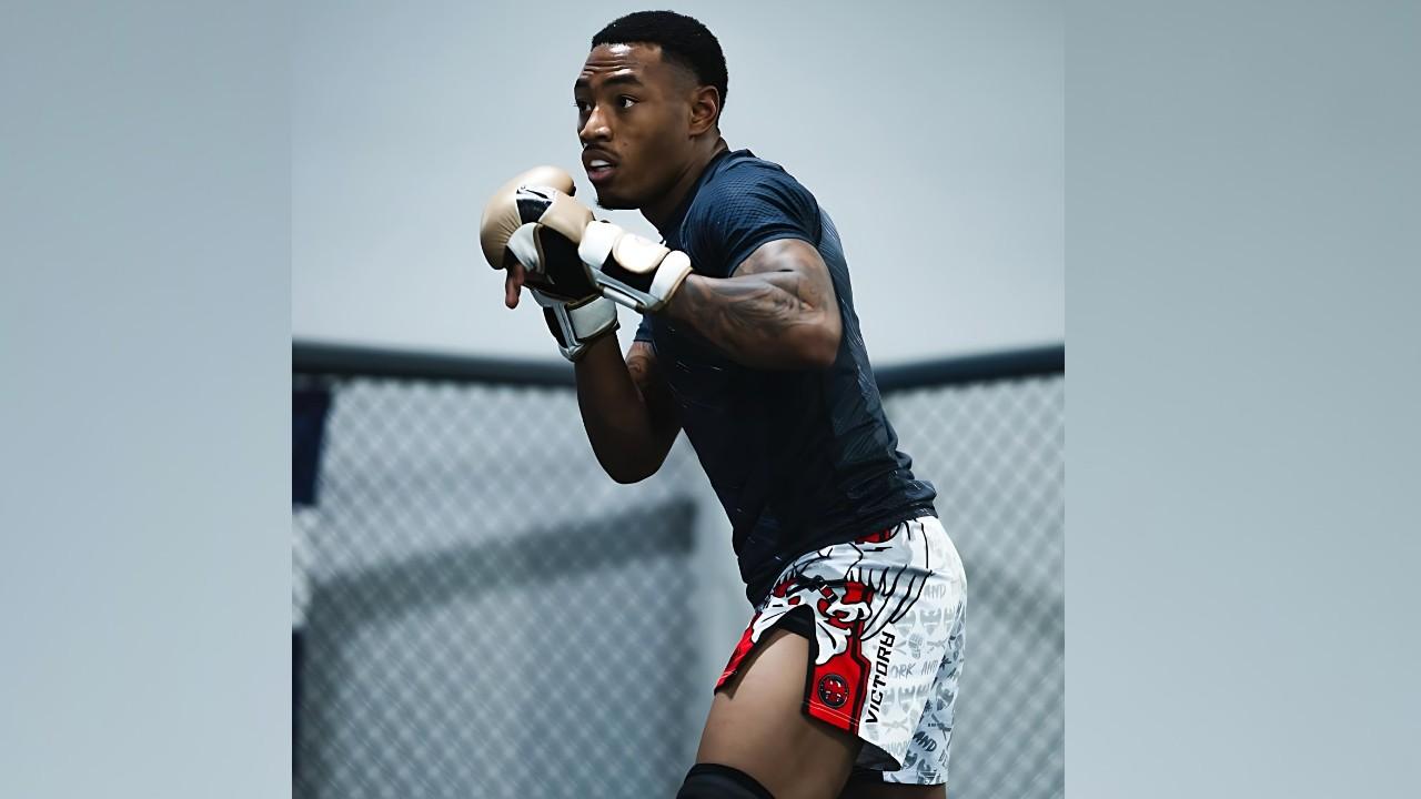 Elijah Smith UFC Age, Height, Weight, Boyfriend, Net Worth 2026 Elijah Smith