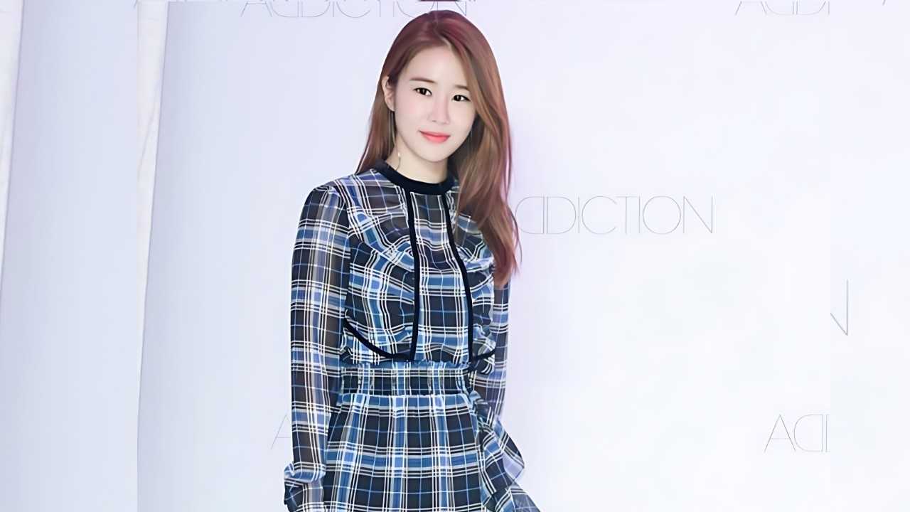 Yoo In-na ( 유인나 ) Age, Height, Weight, Boyfriend, Net Worth 2026 Yoo In-na