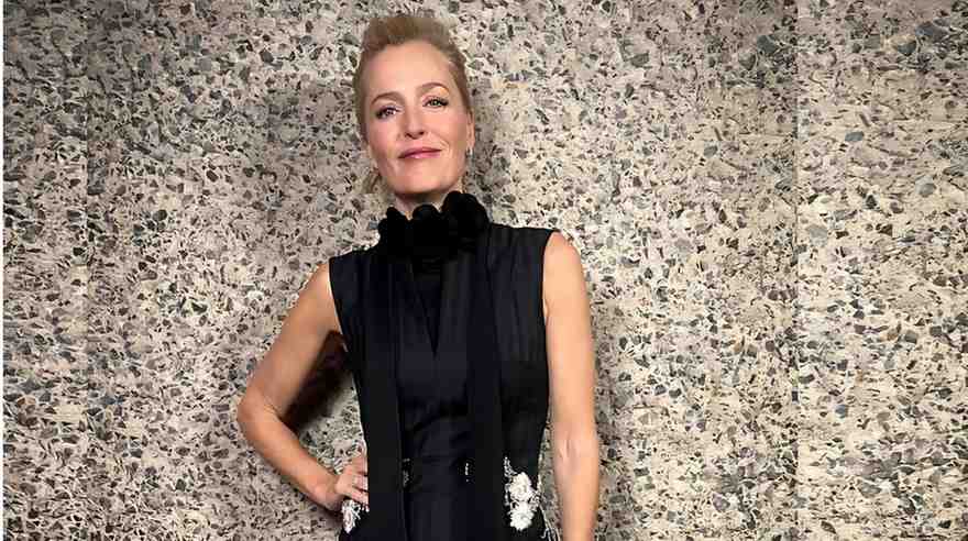 Gillian Anderson Age, Height, Weight, Husband, Net Worth 2026 Gillian Anderson