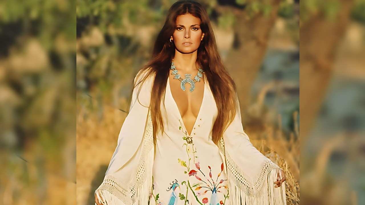 Raquel Welch Photo, Age, Height, Weight, Boyfriend, Net Worth 2026 Raquel Welch